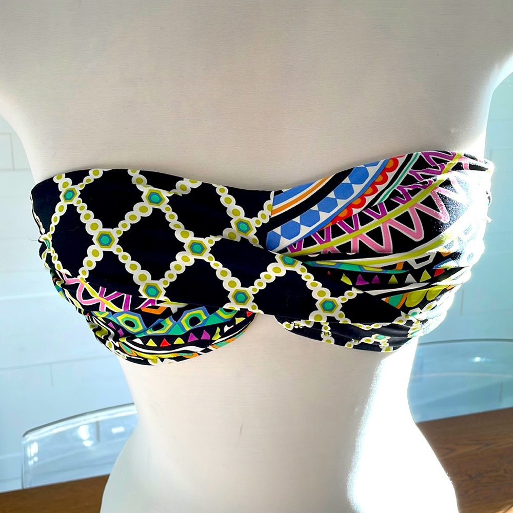 (2/$30) Trina Turk Bikini Top - Size 6 (M)